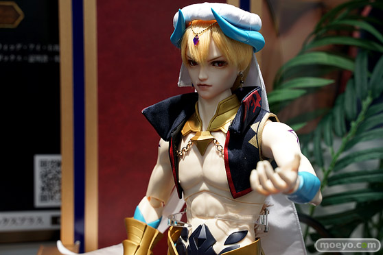 秋葉原の新作フィギュア展示の様子 02