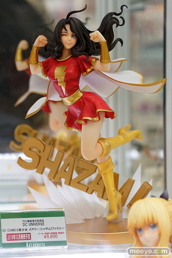 秋葉原の新作フィギュア展示の様子 13