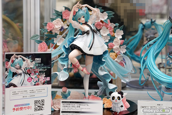 秋葉原の新作フィギュア展示の様子 36