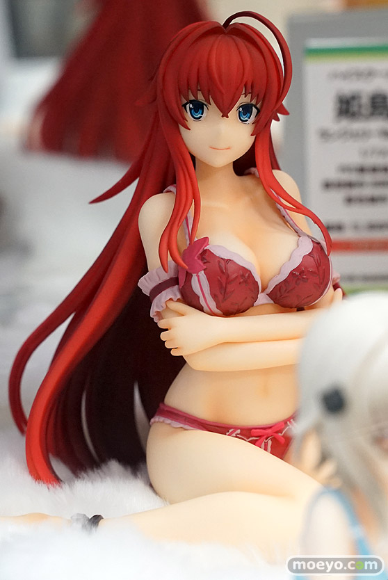 秋葉原の新作フィギュア展示の様子 48