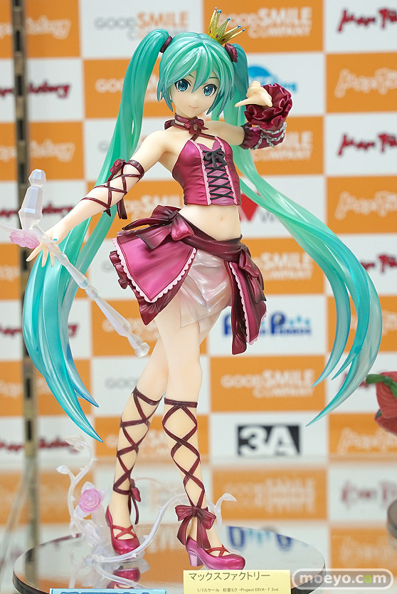 秋葉原の新作フィギュア展示の様子48