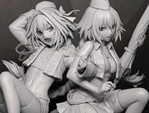プラスワン新作美少女フィギュア「Fate/Apocrypha ジャンヌ・ダルク＆アストルフォ TYPE-MOON Racing ver.」監修中原型が展示！