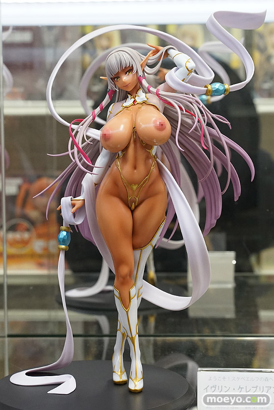 秋葉原の新作フィギュア展示の様子 あみあみ 04