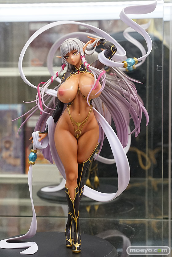 秋葉原の新作フィギュア展示の様子 あみあみ 08