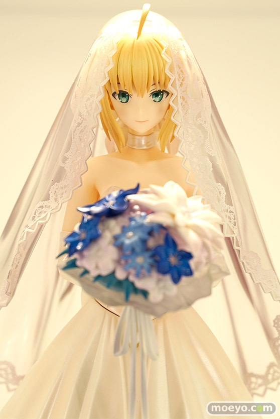 秋葉原の新作フィギュア展示の様子 02