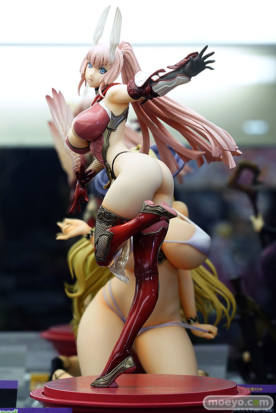 秋葉原の新作フィギュア展示の様子 38