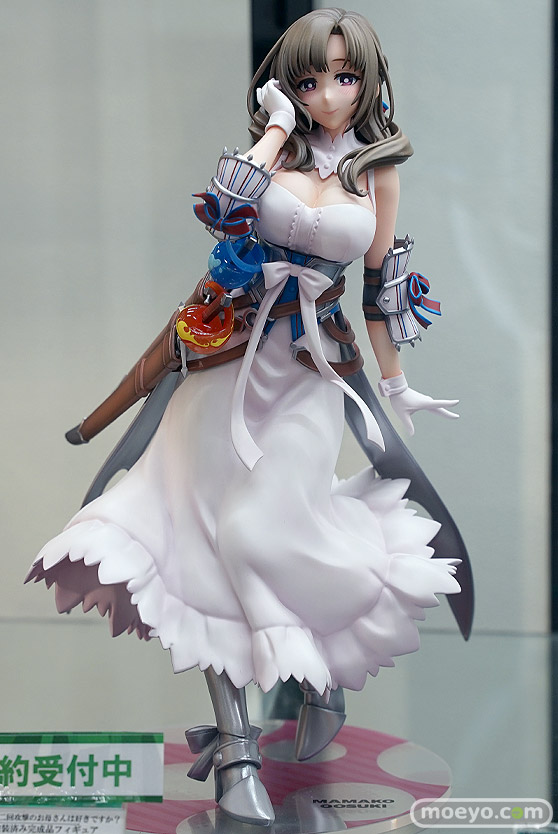 コトブキヤ 通常攻撃が全体攻撃で二回攻撃のお母さんは好きですか? 大好真々子 コトブキヤ フィギュア 01