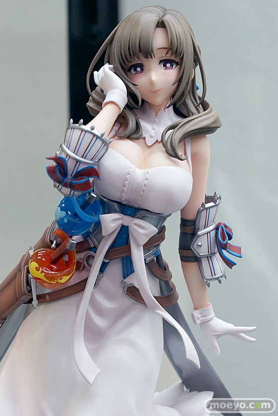 コトブキヤ 通常攻撃が全体攻撃で二回攻撃のお母さんは好きですか? 大好真々子 コトブキヤ フィギュア 07