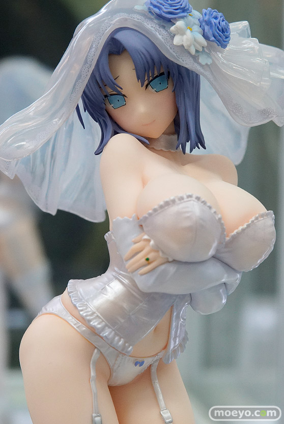 秋葉原の新作フィギュア展示の様子 02