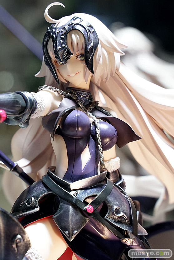 秋葉原の新作フィギュア展示の様子 あみあみ 02