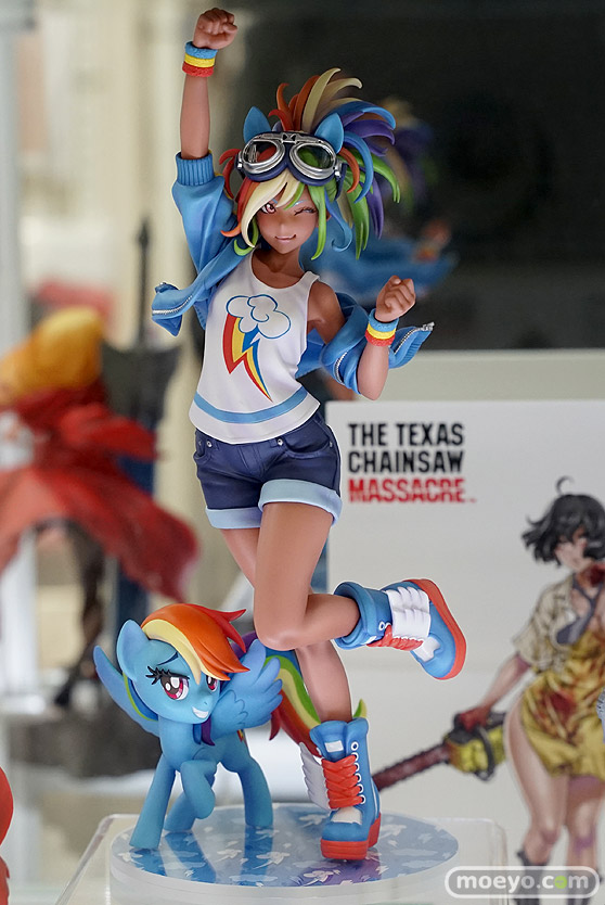 秋葉原の新作フィギュア展示の様子 21