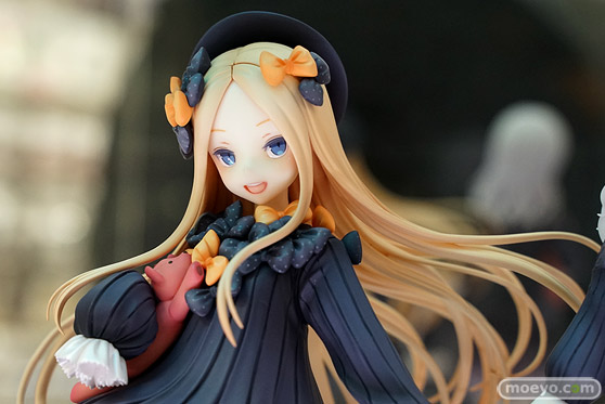 秋葉原の新作フィギュア展示の様子 02