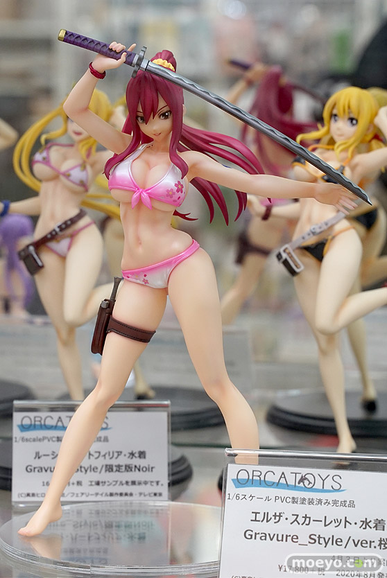 秋葉原の新作フィギュア展示の様子 01