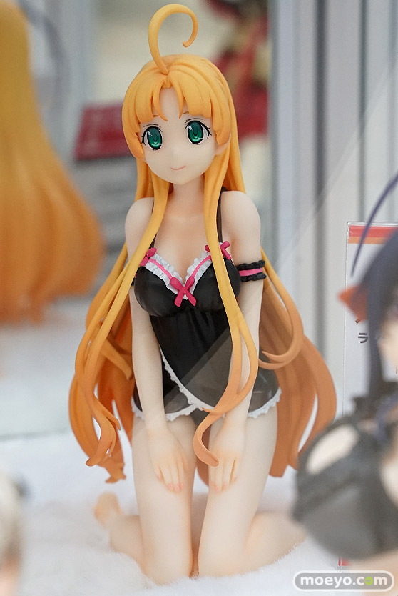 秋葉原の新作フィギュア展示の様子 31