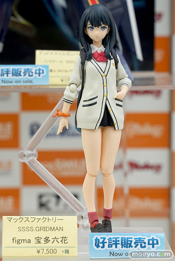 秋葉原の新作フィギュア展示の様子 11