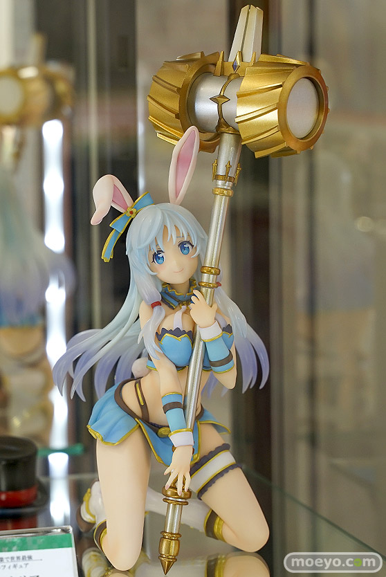 秋葉原の新作フィギュア展示の様子 05