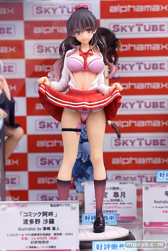 秋葉原の新作フィギュア展示の様子 38