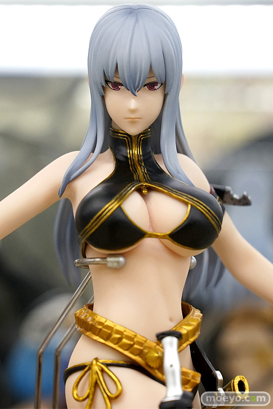 秋葉原の新作フィギャ展示の様子 あみあみ 秋葉原ラジオ会館店 11