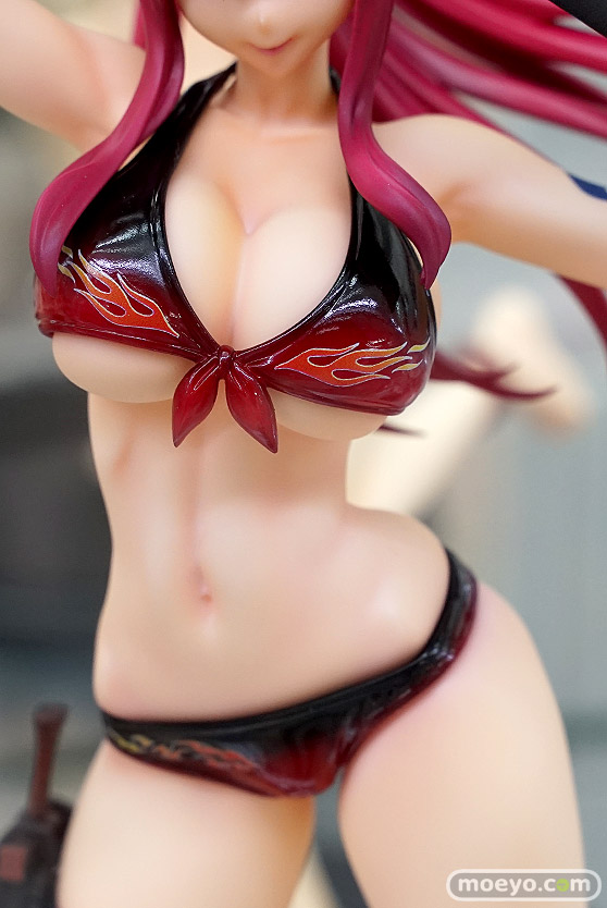 秋葉原の新作フィギャ展示の様子 あみあみ 秋葉原ラジオ会館店 24