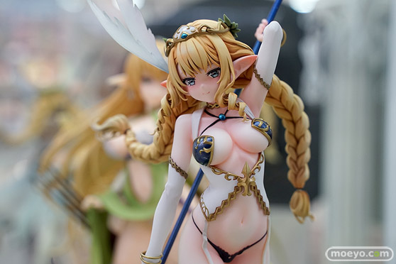 秋葉原の新作フィギャ展示の様子 あみあみ 秋葉原ラジオ会館店 32