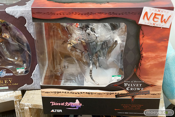 秋葉原の新作フィギュア展示の様子 11