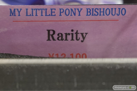 秋葉原の新作フィギュア展示の様子 16