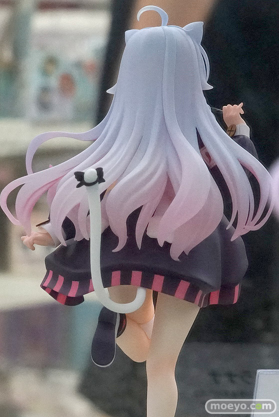 秋葉原の新作フィギュア展示の様子 05