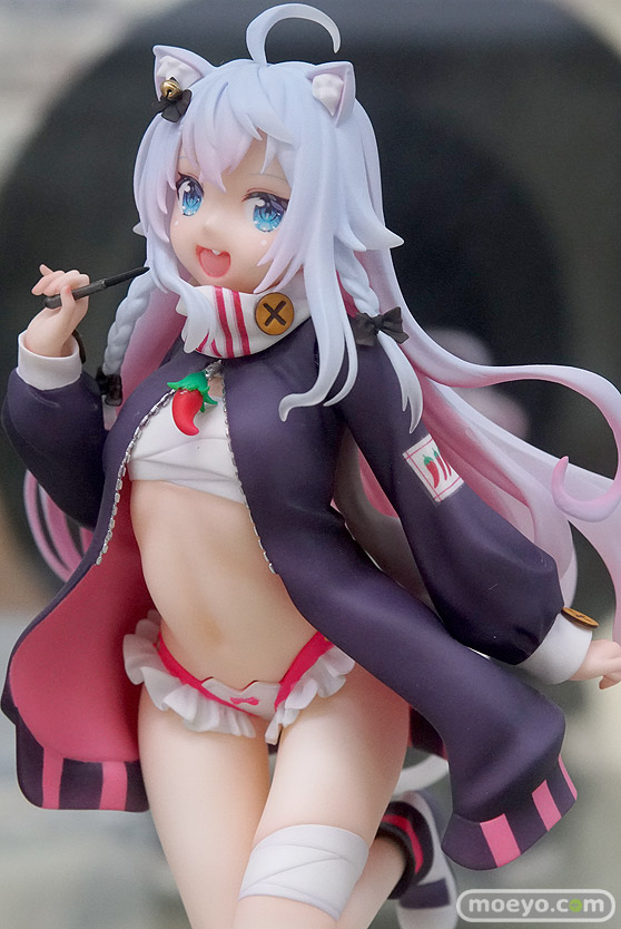 秋葉原の新作フィギュア展示の様子 06