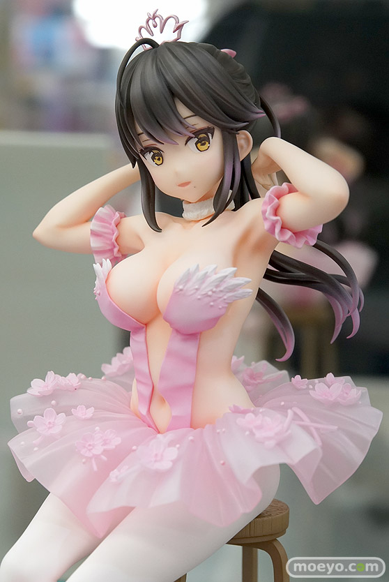 秋葉原の新作フィギュア展示の様子 30