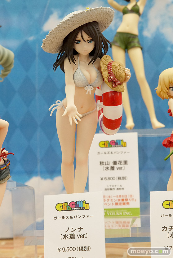 秋葉原の新作フィギュア展示の様子 38