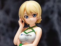 プルクラより発売した　ガールズ&パンツァー×PACIFIC「ダージリン」レースクイーンver.が1/5スケールとなって再登場！