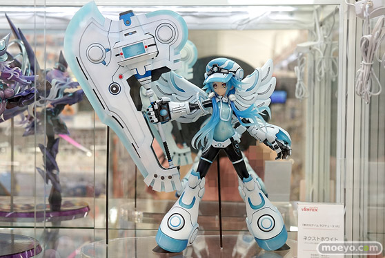 秋葉原の新作フィギュア展示の様子 14