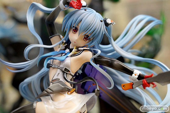 秋葉原の新作フィギュア展示の様子 02