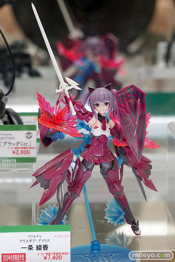 秋葉原の新作フィギュア展示の様子 08