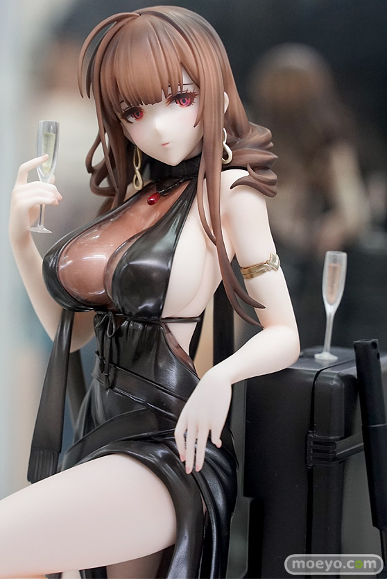 秋葉原の新作フィギュア展示の様子 12