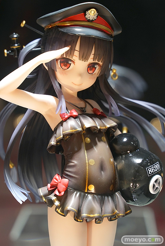 秋葉原の新作フィギュア展示の様子 02