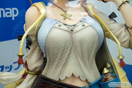 秋葉原の新作フィギュア展示の様子 29