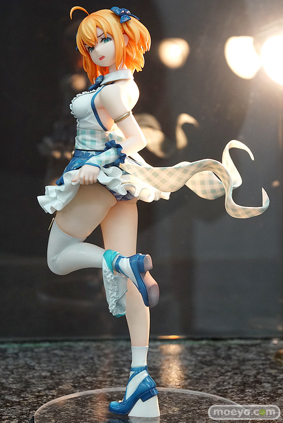 エモントイズ 嫌な顔されながらおパンツ見せてもらいたい  アイドルのYuina フィギュア パンツ 嫌な顔されながらおパンツ見せてもらいたいイラスト展 01