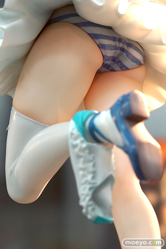 エモントイズ 嫌な顔されながらおパンツ見せてもらいたい  アイドルのYuina フィギュア パンツ 嫌な顔されながらおパンツ見せてもらいたいイラスト展 18