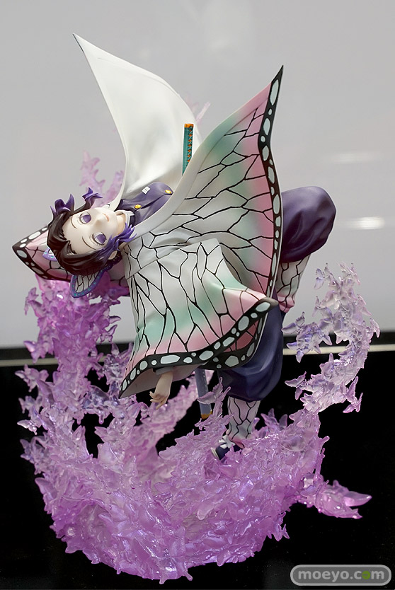 秋葉原の新作フィギュア展示の様子 05