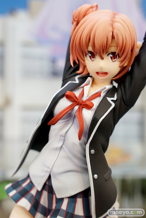 秋葉原の新作フィギュア展示の様子 02