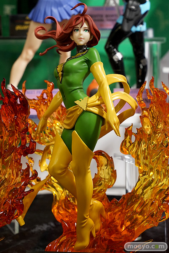 秋葉原の新作フィギュア展示の様子 08