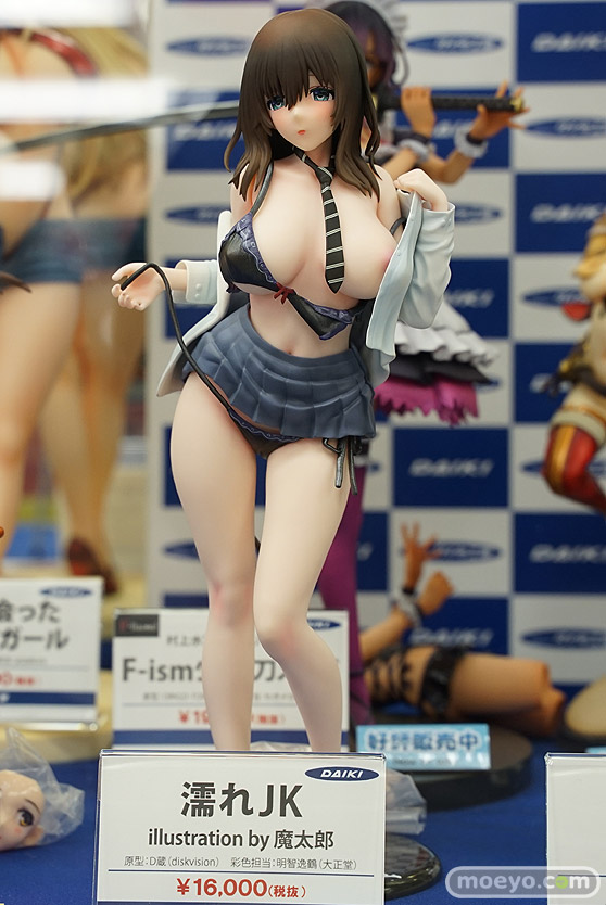 秋葉原の新作フィギュア展示の様子 35