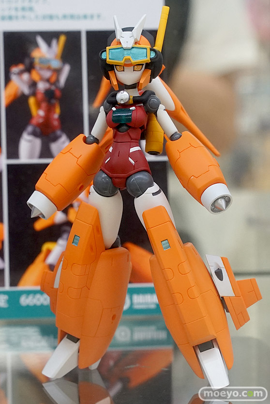 秋葉原の新作フィギュア展示の様子 05