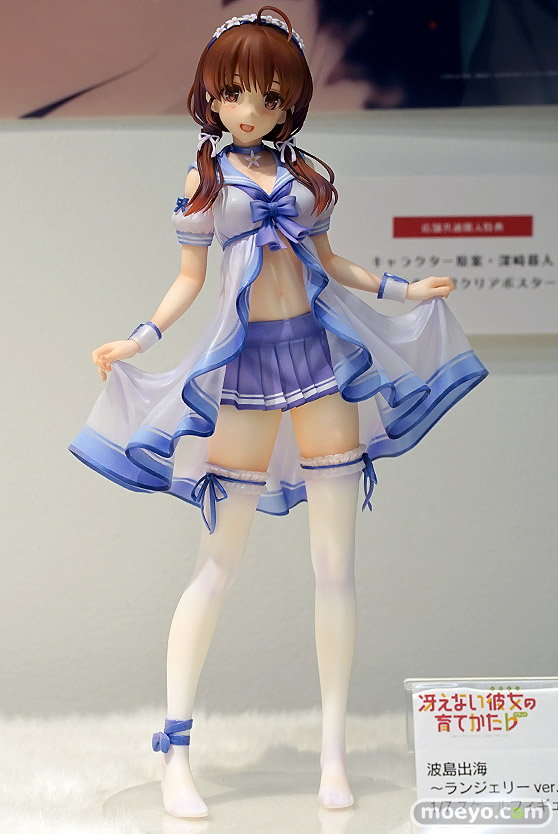 秋葉原の新作フィギュア展示の様子 05