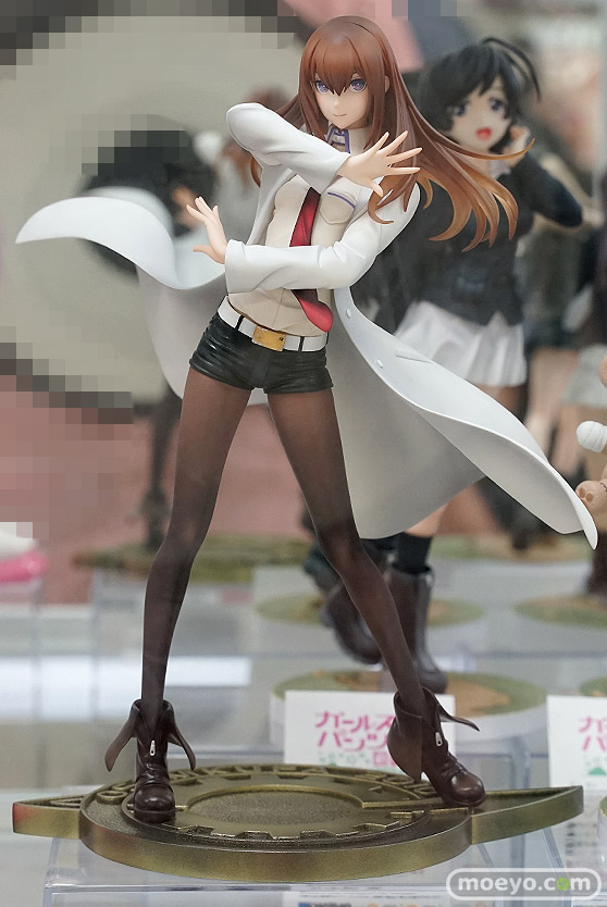 秋葉原の新作フィギュア展示の様子 14