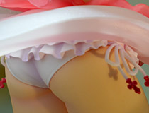 「アスナ 真夏のキラメキ☆花嫁 Ver.」「由比ヶ浜結衣」「アリス・シンセシス・サーティ」など 秋葉原の新作フィギュア、グッズ展示の様子01（2020年10月3日）