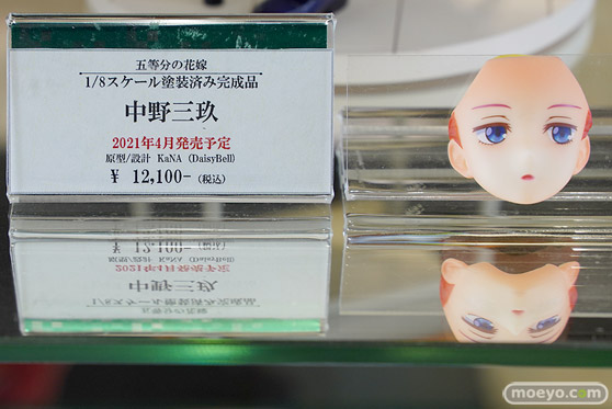 秋葉原の新作フィギュア展示の様子 12