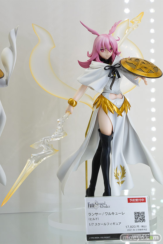 秋葉原の新作フィギュア展示の様子 08