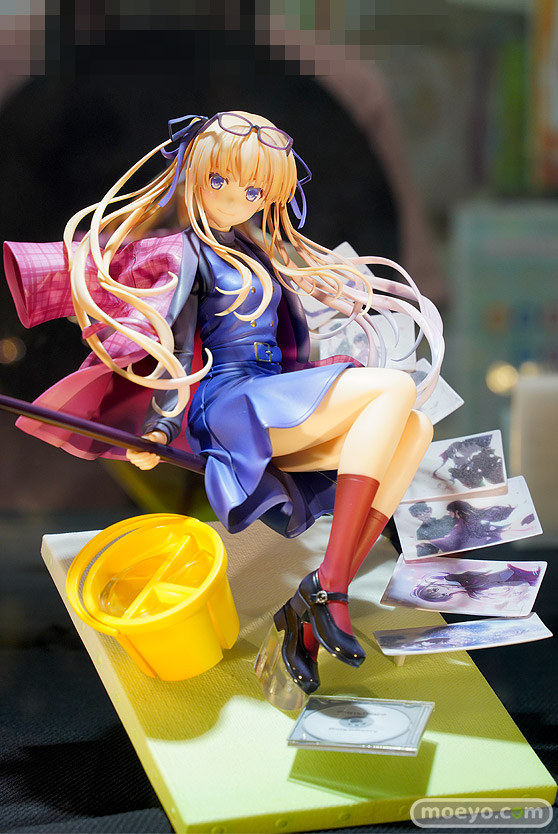 秋葉原の新作フィギュア展示の様子 01